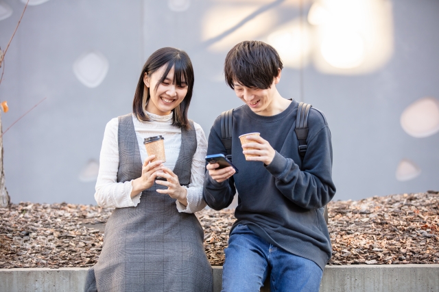 ノープランデートを楽しむカップルのイメージ